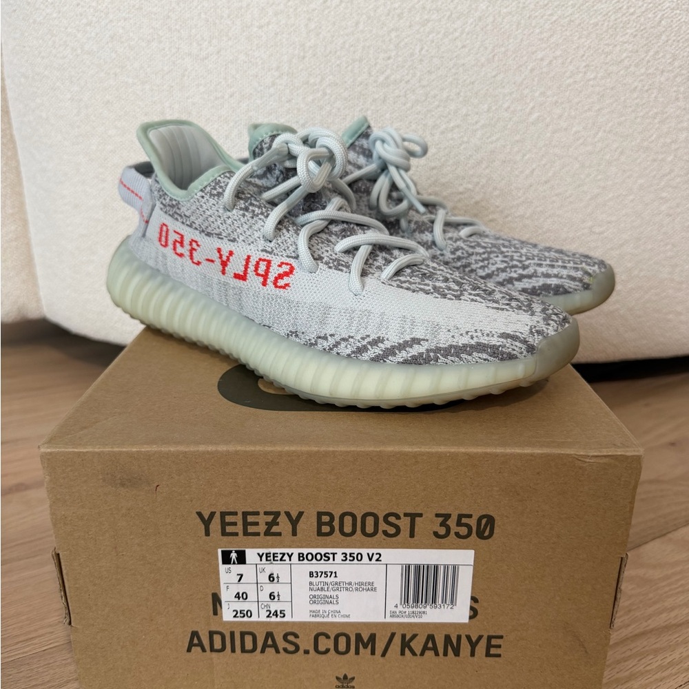 Yeezy Boost 350 V2 Blue Tinit Sneakers